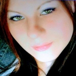 Meet your Posher, Dee dee